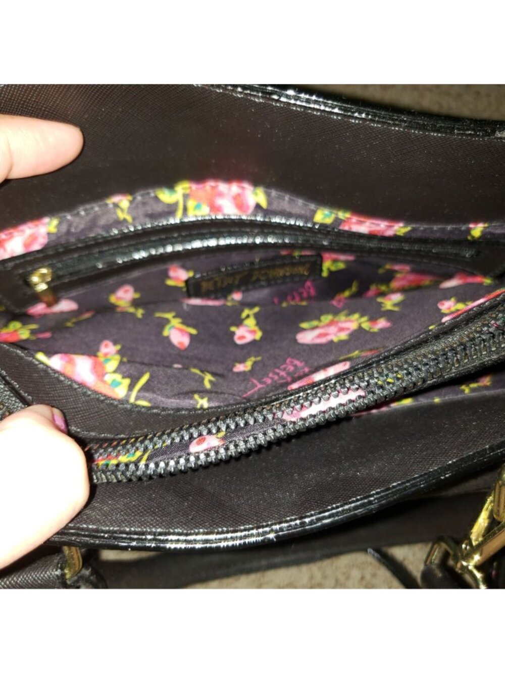 Betsey Johnson Floral Black & Pink Handbag Medium Size Boxy Pruse - Picture 10 of 11